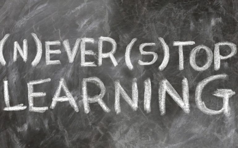 never-stop-learning-3258944_1280